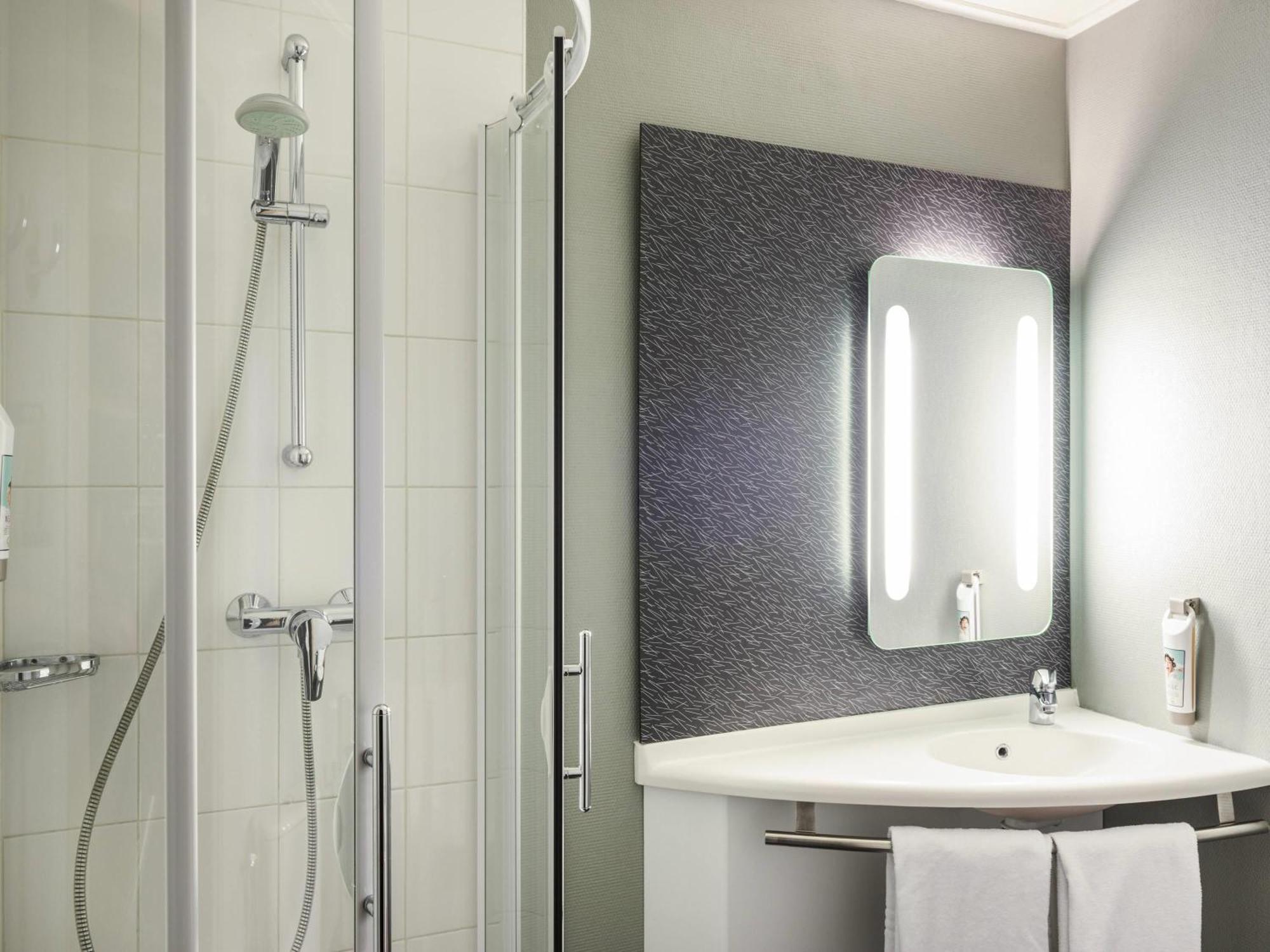 Ibis Daumesnil Porte Doree