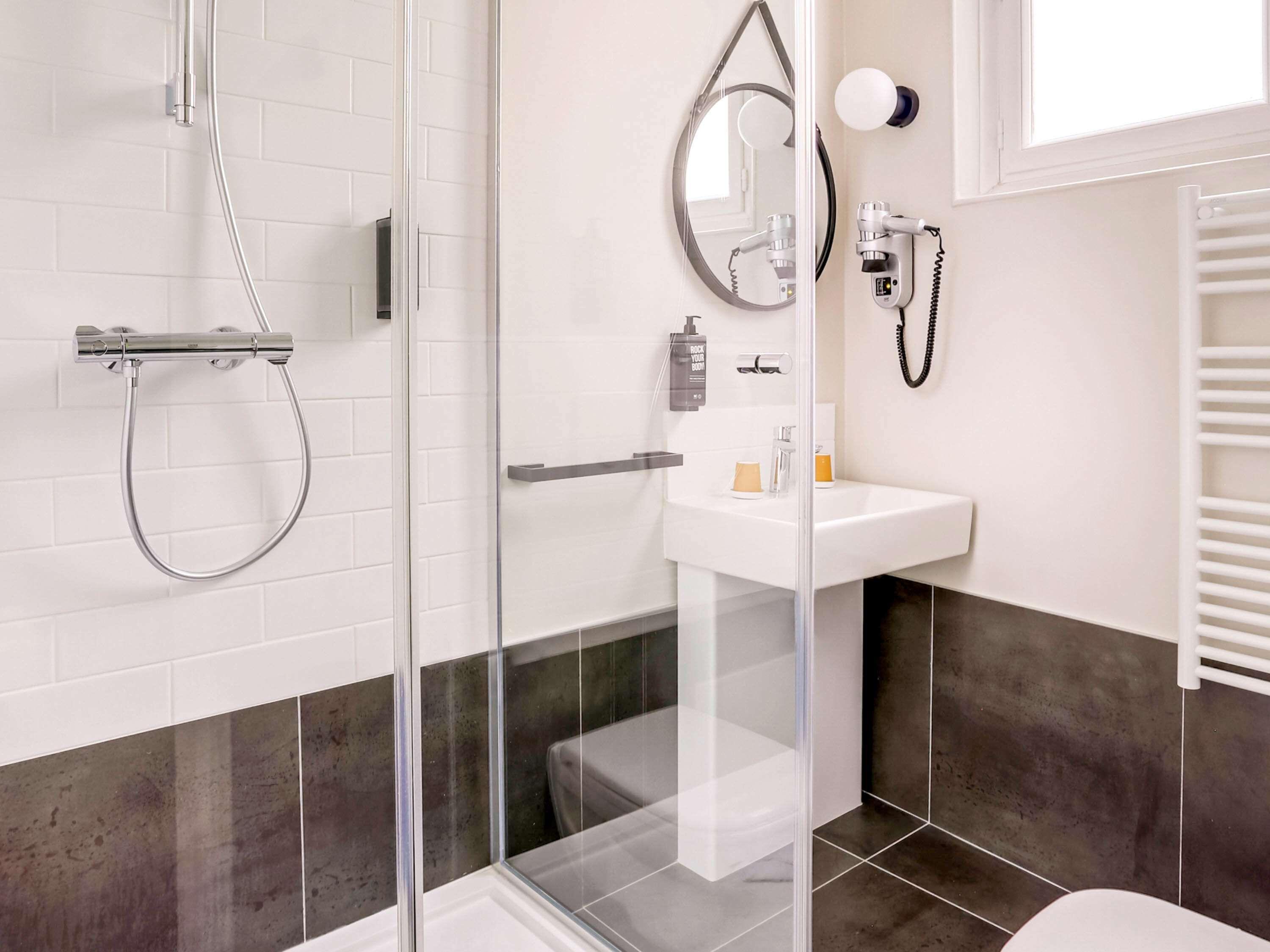 Ibis Daumesnil Porte Doree Hotel