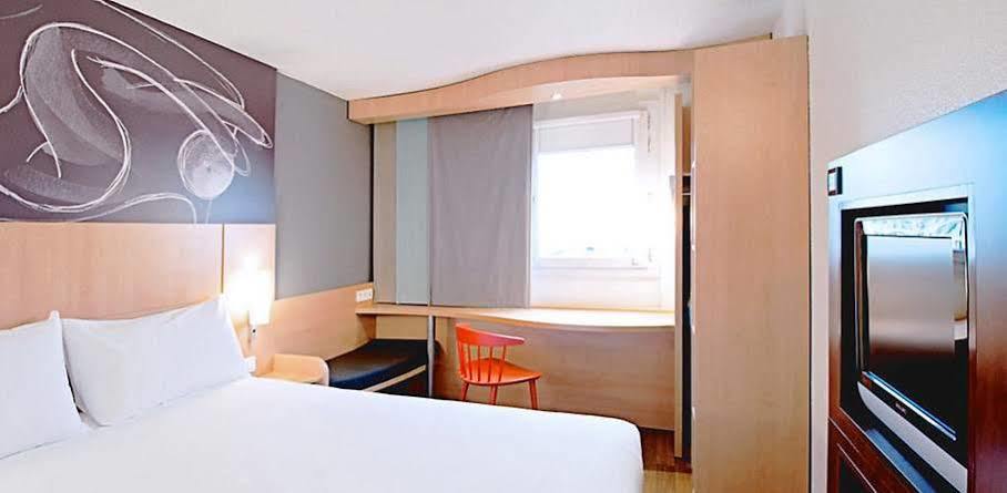Ibis Daumesnil Porte Doree Paris